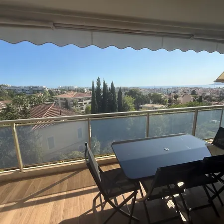 Vue Et Piscine 4 Personnes Appartement *